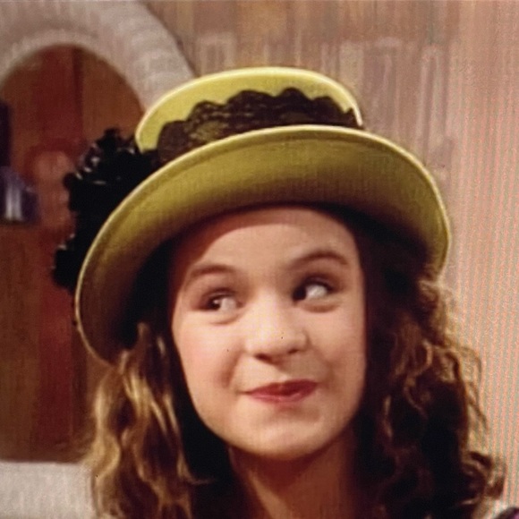 ISO - Vintage 80’s/90’s women’s wool hat - Picture 2 of 3